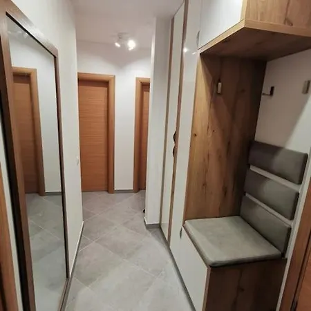 3 стаен *